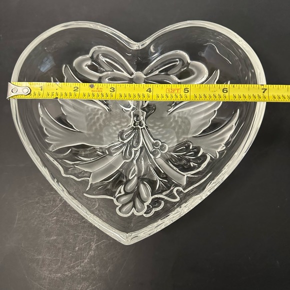 GORHAM CRYSTAL, Holiday Traditions Collection, Heart Dish Cardinal Holiday - Picture 6 of 16